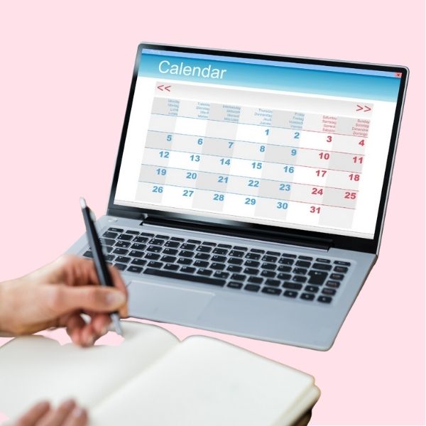 laptop with calendar displayed